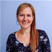 Experienced Remote Communication Coach and TEFL/TESOL-qualified educator offering personalised online coaching for adults. I help