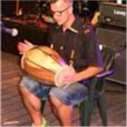 Come scrivere e ricercare una canzone musicale