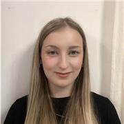 Studentessa di 20 anni al secondo anno di “Scienze della Mediazione Linguistica” all’Università di Torino, con diploma di liceo linguistico. Offro ripetizioni di grammatica, letteratura e conversazione Inglese a Torino oppure a distanza online