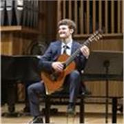 Maestro di musica, laureato in discipline musicali di II livello - “Chitarra Classica”
