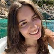 Estudiante de Biología de último curso en la USAL. Ofrezco clases de refuerzo para la ESO, primaria y para profundizar en ciencias