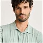 Lehrer für Spanisch, Musik und Sport in der Grundschule