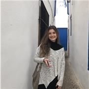 Doy clases particulares de química, biología matemáticas y lengua a niños de entre 13-15 años. He trabajado antes con niños de esta edad y estoy estudiando química
