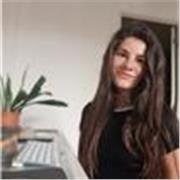 Soy una persona clara y práctica, que enseña de forma simple, adaptándose al ritmo de cada alumno y enfocándose en resultado real