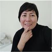 Hola. Me gusta mucho poder ayudar a todos los que quieran aprender español. Actualmente vivo en Finlandia