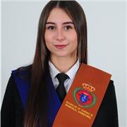 Soy Julia, Ingeniera y actualmente cursando un Máster