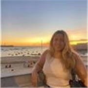 Profesora paciente, cercana, responsable, con experiencia en primaria