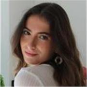 Soy una estudiante de tercero de carrera de empresariales. Profesora de primaria, ESO, bachillerato, de lengua (catalana, inglesa, castellana), matemáticas, historia,... 
