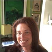 Laureata in giurisprudenza. Master in mediazione familiare