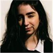 Professora particular de língua portuguesa, literatura e língua inglesa. Disponível para dar aulas na modalidade online