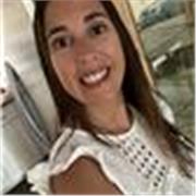 Empecé con un inglés desde pequeña, y creo q es súper importante aprender desde chicos el idioma q hoy te abre las puertas al mundo