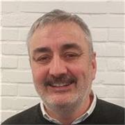 Consultant en techniques acquisition et focus sur l'entrepreneuriat.