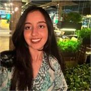 Professora particular de inglês com experiência em aulas presenciais e onlines para crianças e adultos