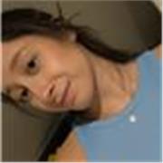 Profesora de yoga para niños y niñas de 3 a 12 años