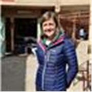 English tutor (also fluent in French) offering tutoring to students of all ages and backgrounds
