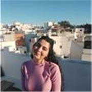 Poliglota de más de 6 idiomas con experiencia en dar clases particulares a niños, adolescentes, y adultos. 