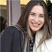 Laureanda di economia, con ottima preparazione in Economia politica e diritto,offre ripetizioni online/in presenza a prezzi modici