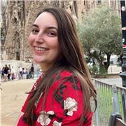 Graduada en Física imparte clases particulares de matemáticas, física y ciencias a nivel de ESO, bachillerato, IB, A-Levels y universidad