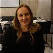 Laureanda in Scienza e Cultura del Cibo impartisce lezioni sia in italiano sia in inglese parlando di.. aspetti culinari!