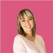 SOY ARGENTINA Arquitecta, profesora y viajera. Tengo 20 años de experiencia en enseñanza secundaria técnica y estoy abierta a nuevos desafíos