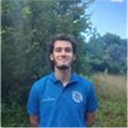 Prof passionné qui enseigne au rythme de l'élève