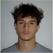 Deutsch-Tutor, der Kinder aller Altersgruppen unterrichtet (online)