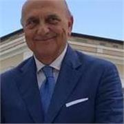 Sono il prof Vita ed offro lezioni on line di anatomia. Mi occupo di questa materia da circa 45 anni