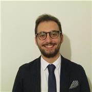 Consulente bancario, Laureato in Economics e in Economia e commercio