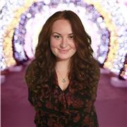 Musiktherapie 
- Übersetzungen/Dolmetschen Deutsch, Französisch, Englisch, Italienisch, Polnisch, 
- Deutsch als Fremdsprache,
- Instrumentalunterricht: Klassische Gitarre, Ukulele,
- Polnisch-Muttersprachlerin,
- Kirchenmusik