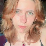 Profesora de inglés, francés, lengua, filosofía e historia con 2 años de experiencia y formación universitaria en Humanidades