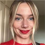 I am Lily, trained as a creative therapist and here to help support your mental health in a calm and compassionate way!