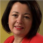 enseignement des matières ci-dessus évoquées aux personnes en reconversion professionnelle , aux personnes en poste et etudiantsl