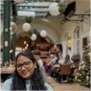 Willst du Englisch lernen, indem du sprichst, dann passen wir! Wir lernen nur durch Reden. Englisch Konversation Kurs mit Gita