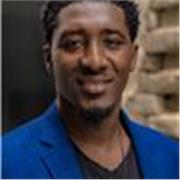 Experienced English teacher helping children and adults speak confidently and naturally 
