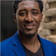 Experienced English teacher helping children and adults speak confidently and naturally