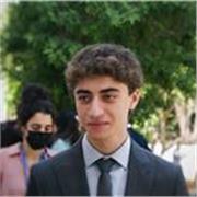 Etudiant en L1 d'économie, propose des cours de soutien en mathématiques, physiques et chimie.