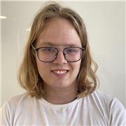 Doy clases a nivel de cada alumno, doy clases principalmente a niños de primaria es decir desde los 7/8 hasta los 11/12 años