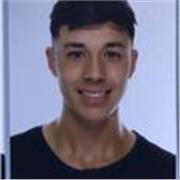 Persona con don de gente, simpático, amable y buen trato con los niños. Graduado en Bachillerato y actualmente árbitro de fútbol y opositor de Policía Nacional