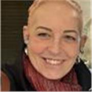 Docente di storia dell’arte impartisce lezioni, ampliate dall’esperienza pratiche del restauro su numerose opere d’arte