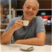 Aprenda espanhol com professor nativo e formação em letras. Aulas dinâmicas, método eficiente e customização para cada aluno