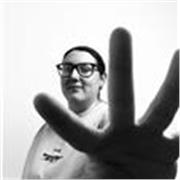 Sono una studentessa universitaria di Art Direction e offro lezioni di Graphic Design online o a domicilio a Pomezia (e dintorni).