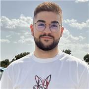 Profesor de apoyo escolar especializado en rama tecnológica