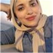 Engagierte Türkischlehrerin mit akademischem Hintergrund und Erfahrung im interkulturellen