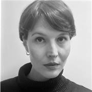 Insegnante laureata con 110&lode in filologia impartisce lezioni di latino e materie umanistiche