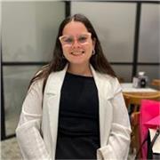 Abogada en constante formacion da clases