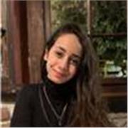 studentessa universitaria offre ripetizioni di materie umanistiche quali italiano, inglese, letteratura italiana, storia