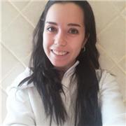 Madrelingua italiano e arabo e laureata in Psicologia clinica e della salute