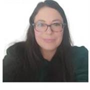 Animadora sociocultural ofrece refuerzo escolar y actividades educativas para niños y jóvenes en Vigo y online