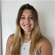 Tengo 23 años.He estudiado magisterio infantil trilingüe y estuve un año estudiando en estados unidos por lo que puedo dar clases!