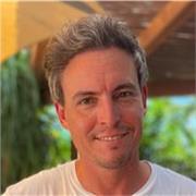 Profesor de secundaria, bachillerato y FP. Licenciado en ciencias biológicas y 2 másters postgrado. Motivado, eficaz y con gran empatía. Con experiencia en formación profesional del ámbito sanitario, TCAE y Farmacia